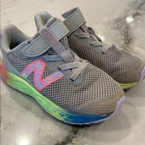 NEW BALANCE TODDLER 8.5 SNEAKER